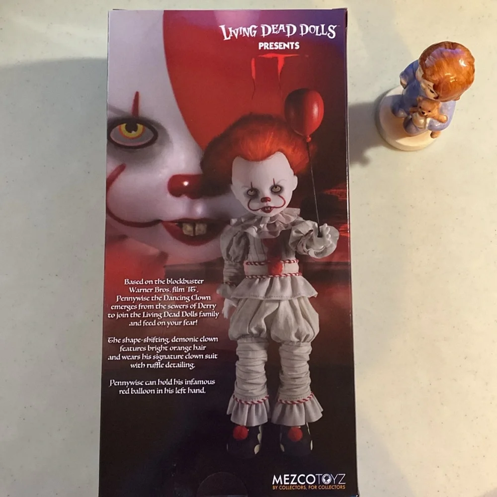 Mezco living dead